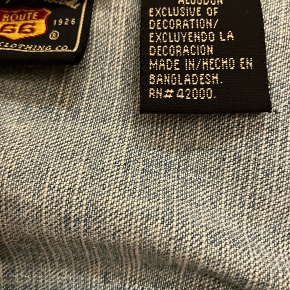 Jean jacket with embroidery - Picture 6 of 8